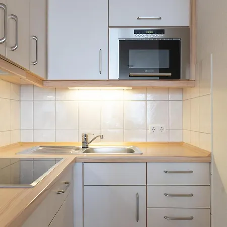 352, Seepark Apartment