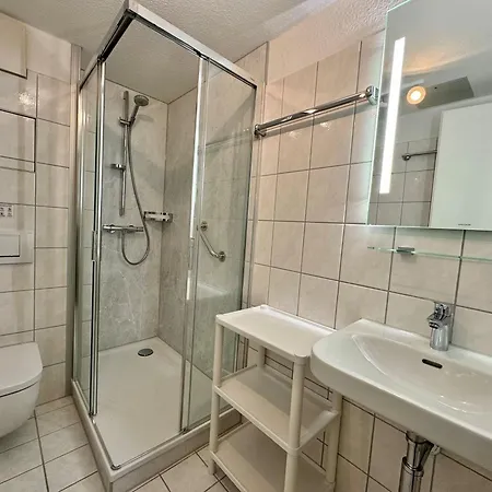 アパート 352, Seepark *