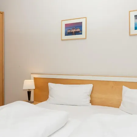 アパート 352, Seepark